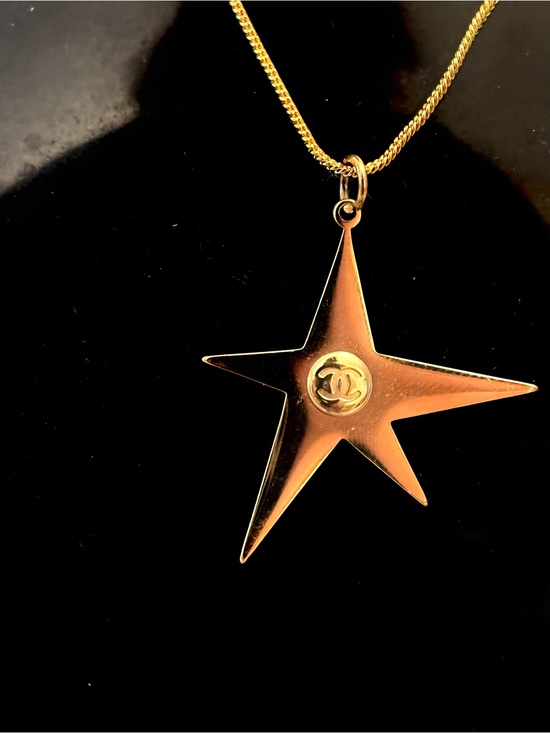 CHANEL Jewelry - Authentic &Original !CHANEL Gold Star Charm large with a beautiful gold chain